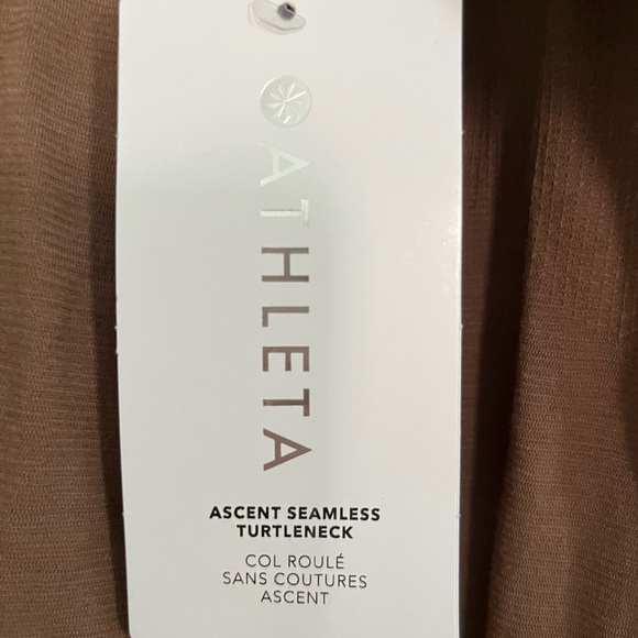 Athleta Ascent Turtleneck Large - Picture 3 of 3